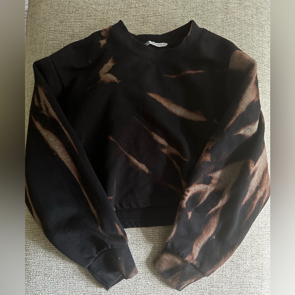 Black cropped bleach tie dyed sweatshirt